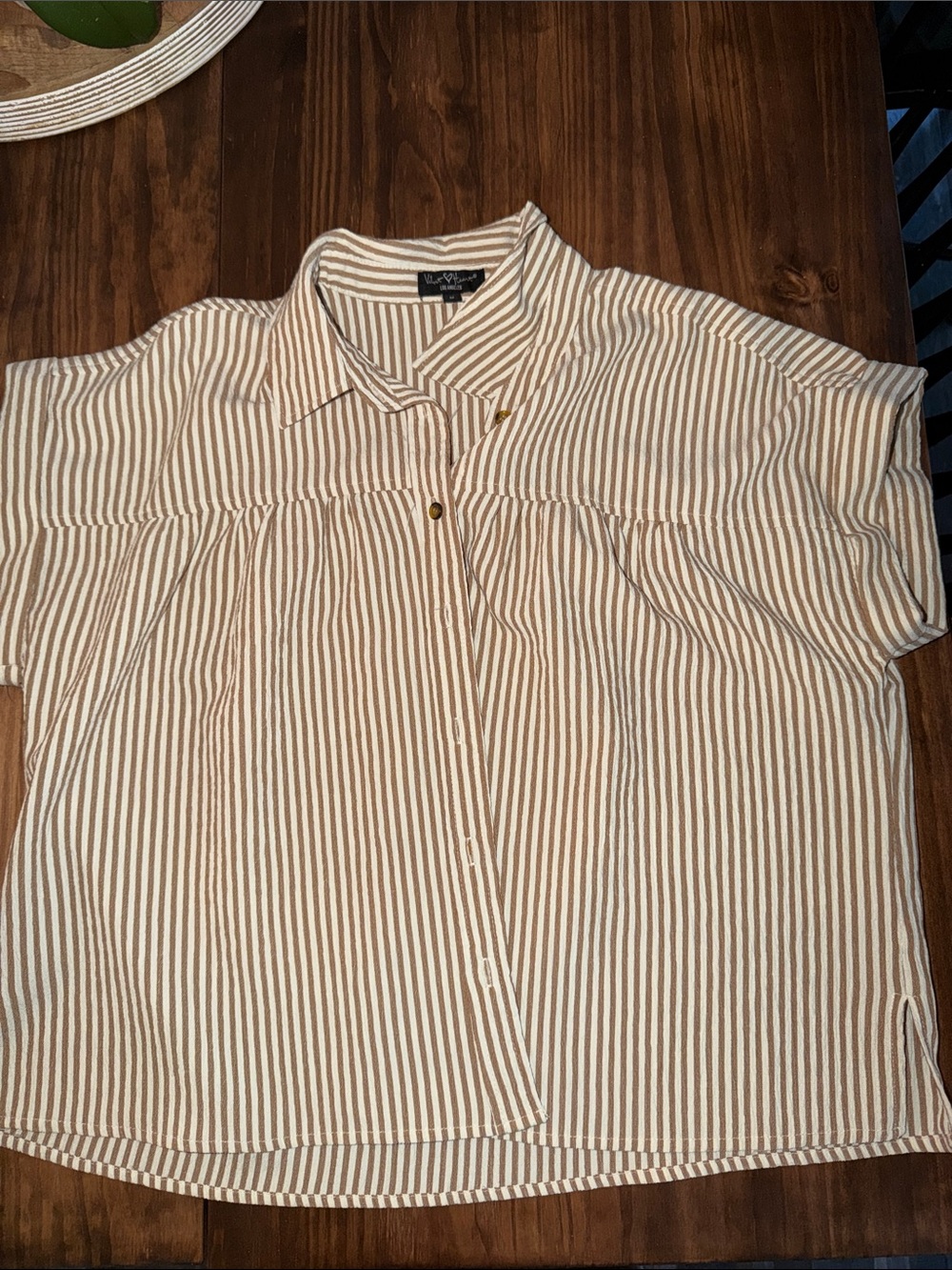 Velvet Heart Tan and White Striped Short-Sleeve Button Down Shirt
